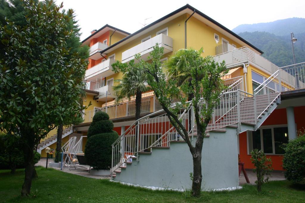 Hotel Castel Lodron Storo Exterior photo